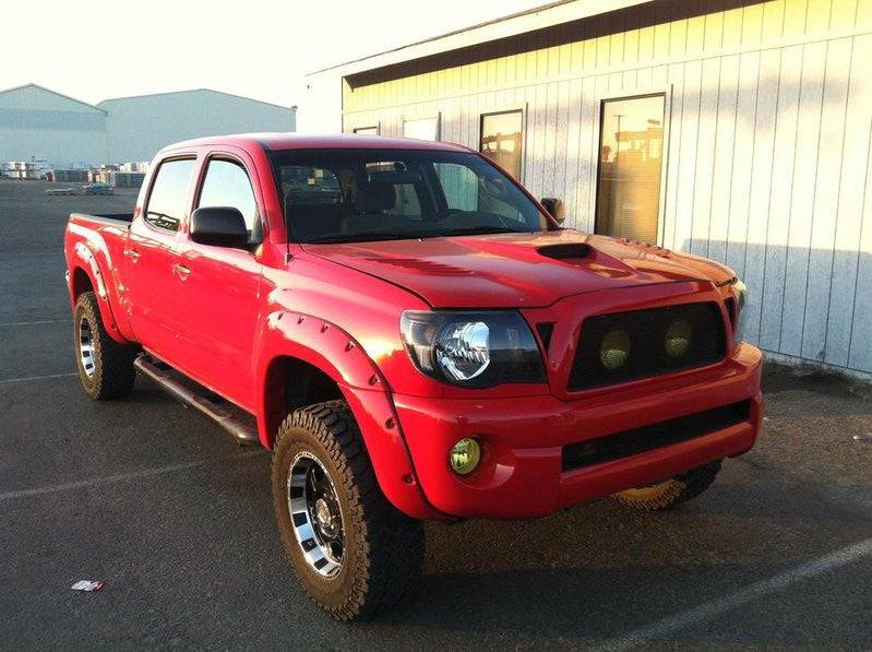 2005-2011 Tacoma Off Road Fiberglass Hood - Image 3