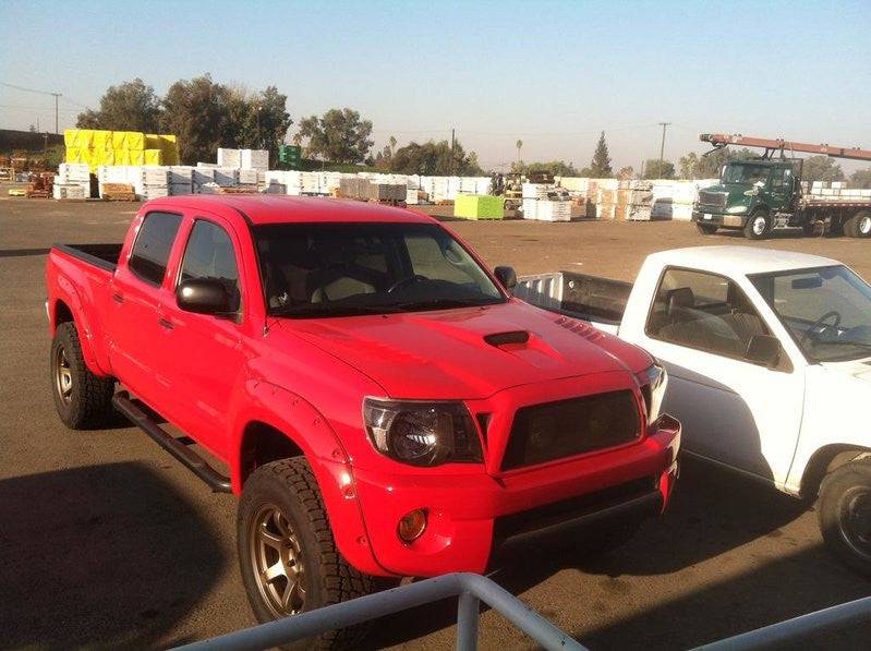 2005-2011 Tacoma Off Road Fiberglass Hood - Image 4