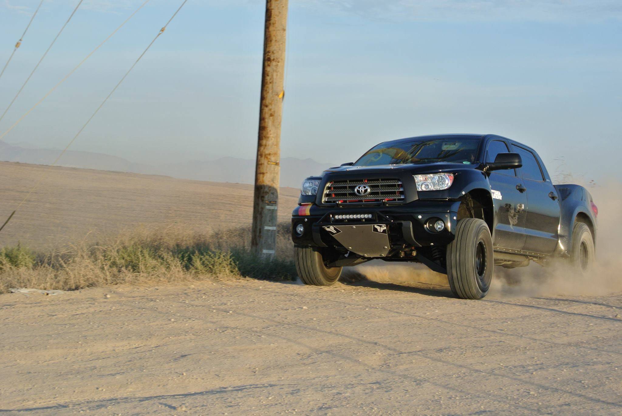 2007-2013 Tundra Off Road Fiberglass One Piece - Image 2