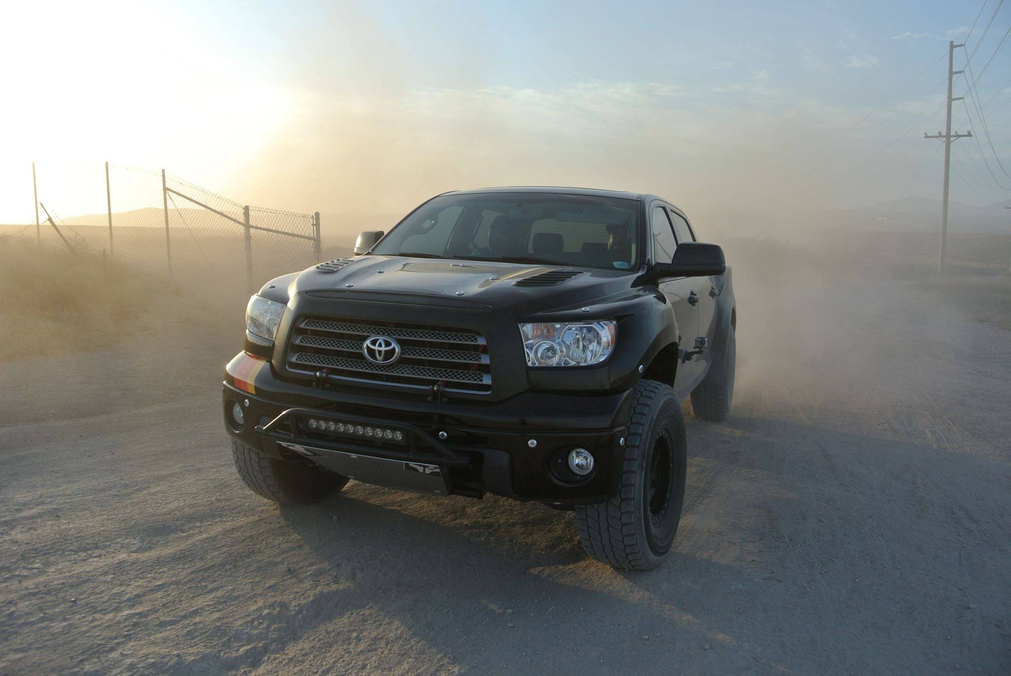 2007-2013 Tundra Off Road Fiberglass One Piece - Image 3