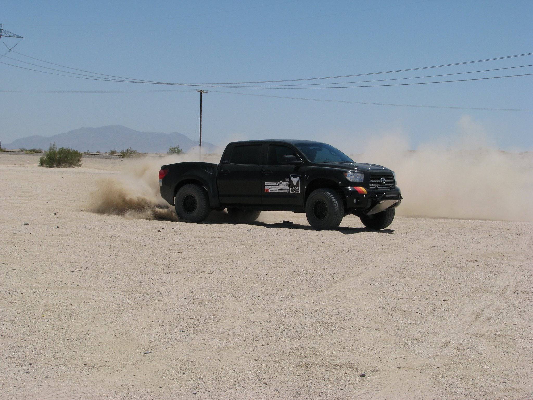 2007-2013 Tundra Off Road Fiberglass One Piece - Image 4