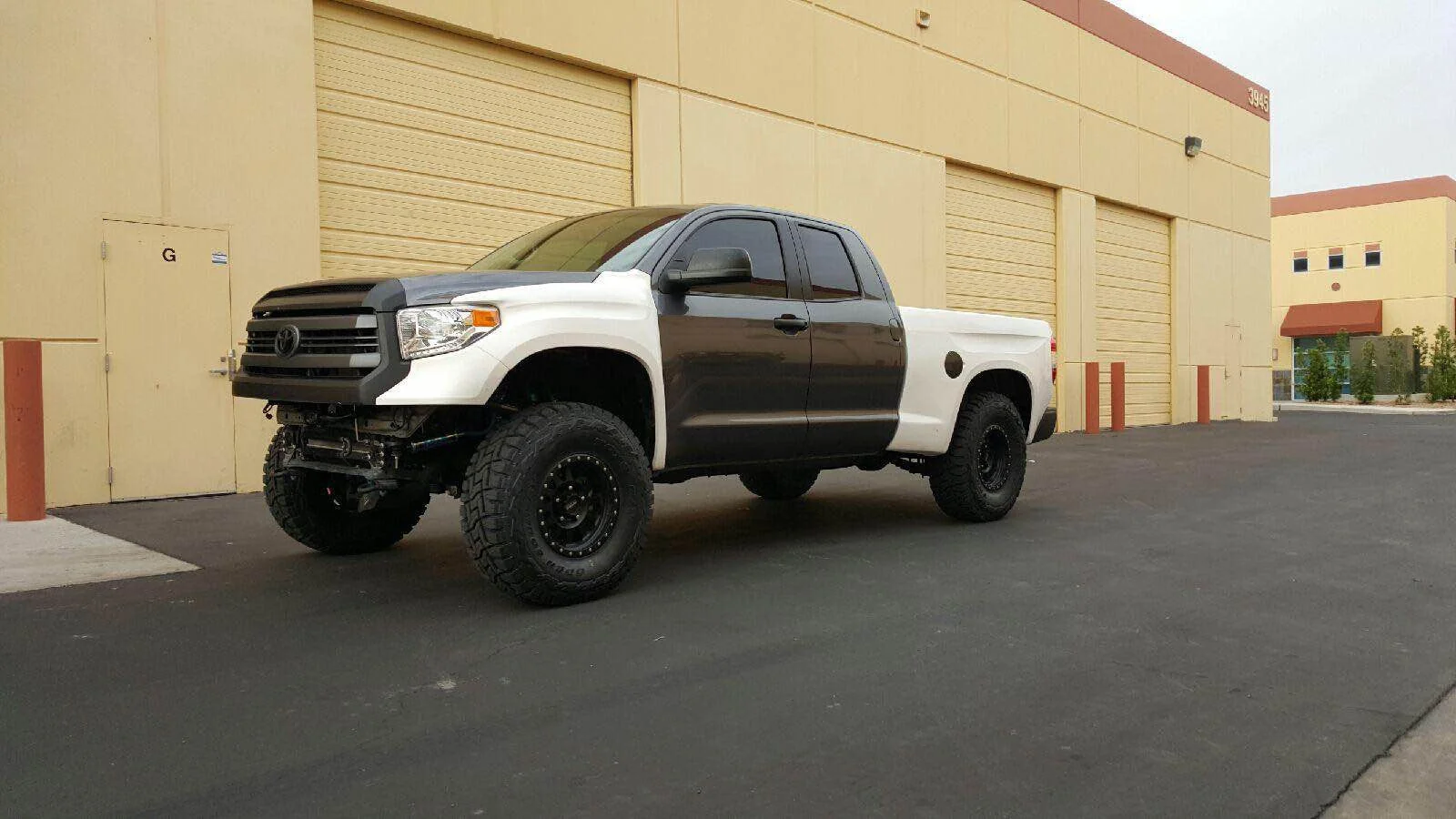 2014+ Tundra 4" Bulge Style Off Road Fiberglass Bedsides - 6.5 Bed - Image 4