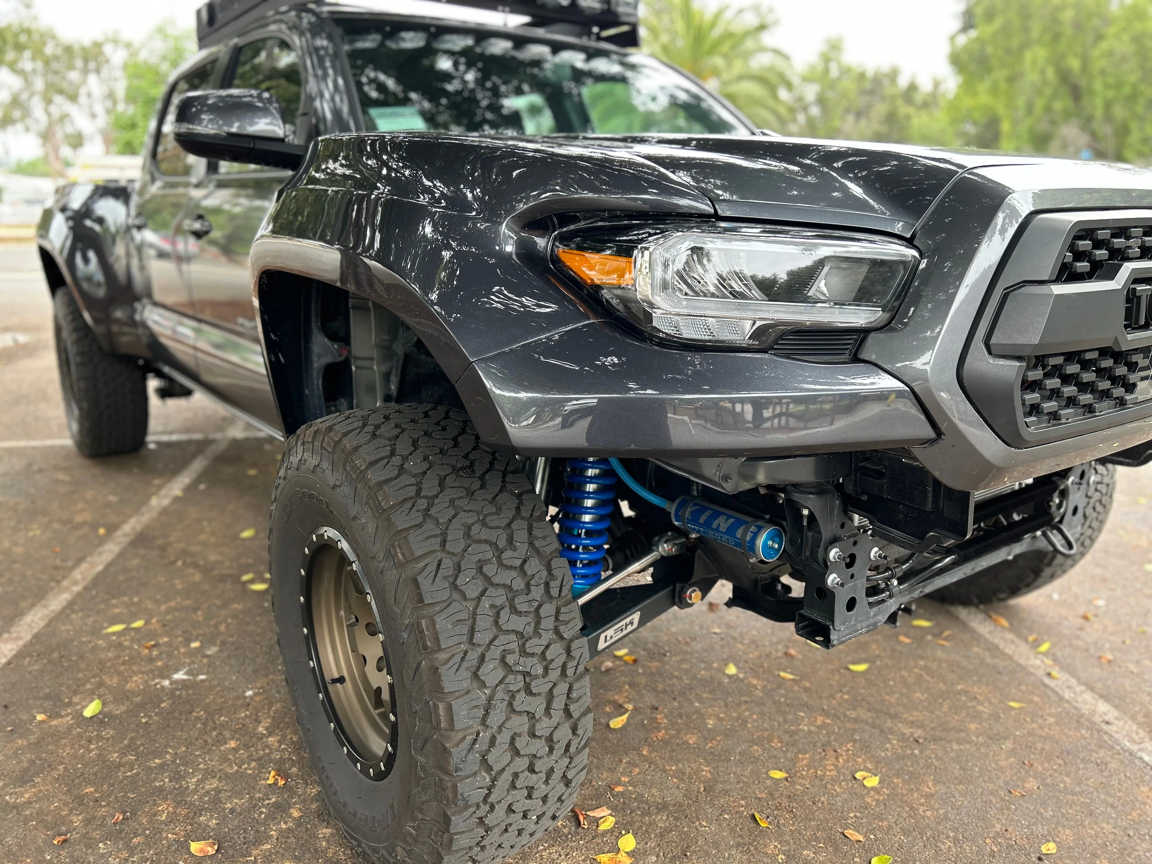 2016+ Tacoma 6" Bulge Off Road Fiberglass Fenders