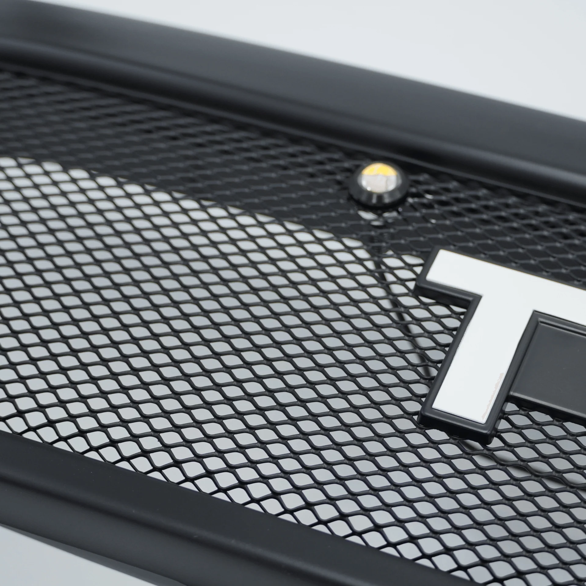 1996-2002 3rd Gen 4Runner Flush Grille - Image 5