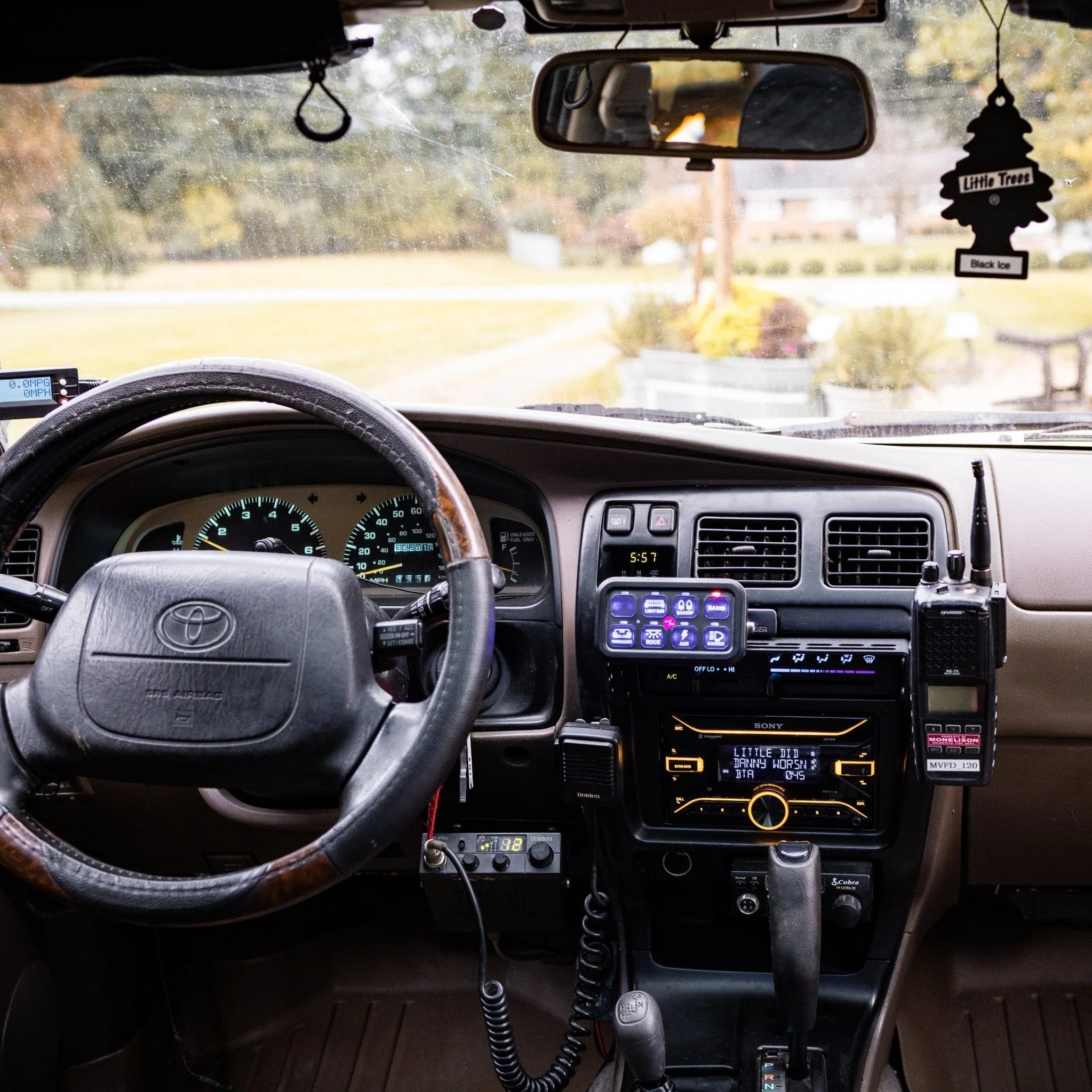 1996-2002 4Runner Phone / Modular Accessory Mount (MAM) - Image 4
