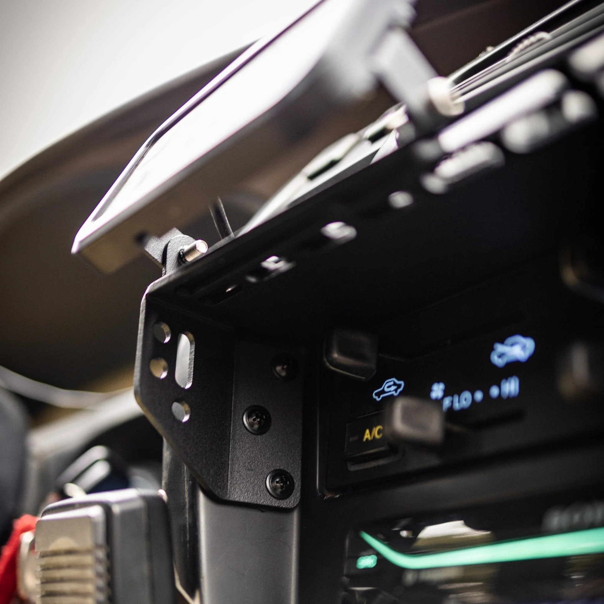 1996-2002 4Runner Phone / Modular Accessory Mount (MAM) - Image 5
