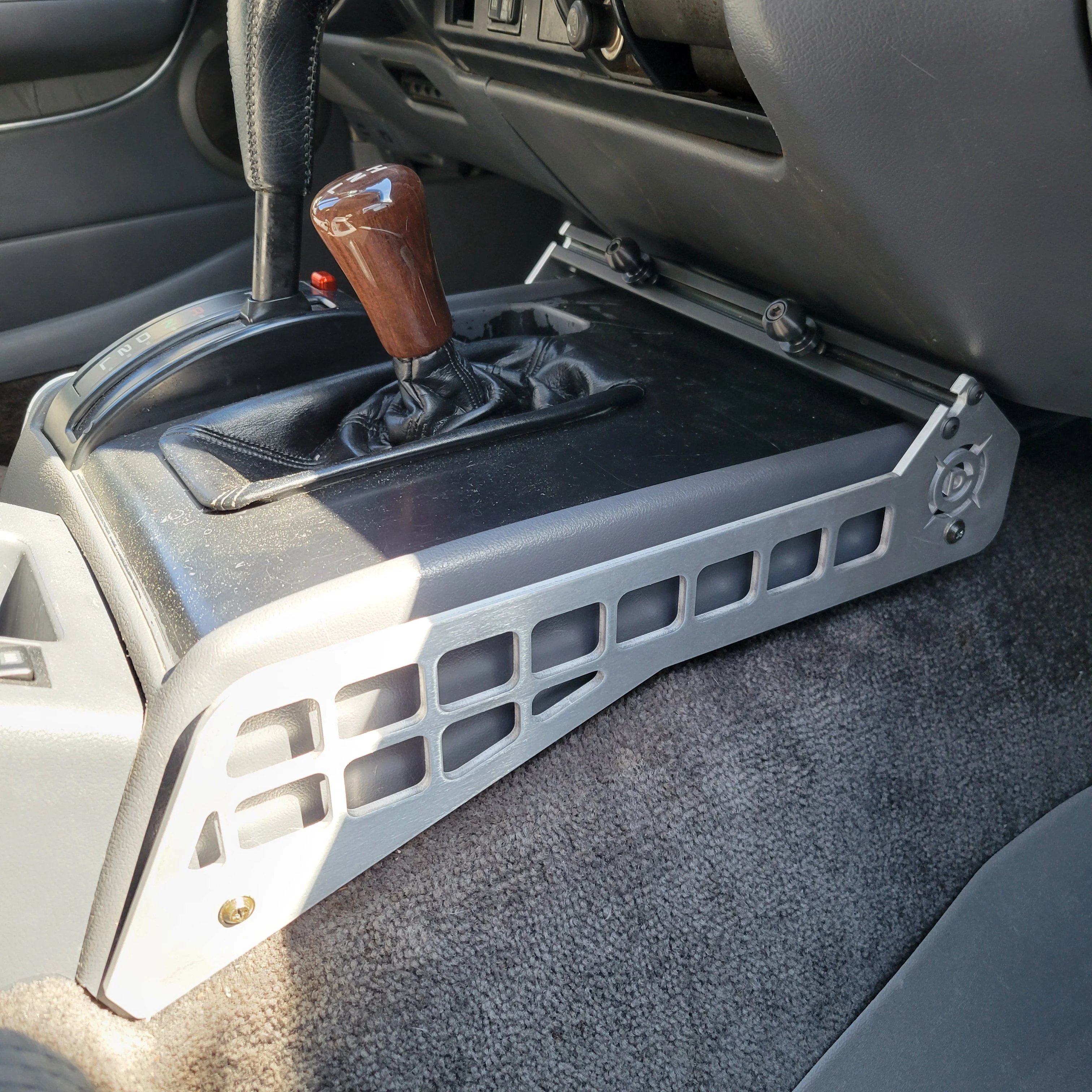 1991-1994 80 Series Land Cruiser Center Console Mount
