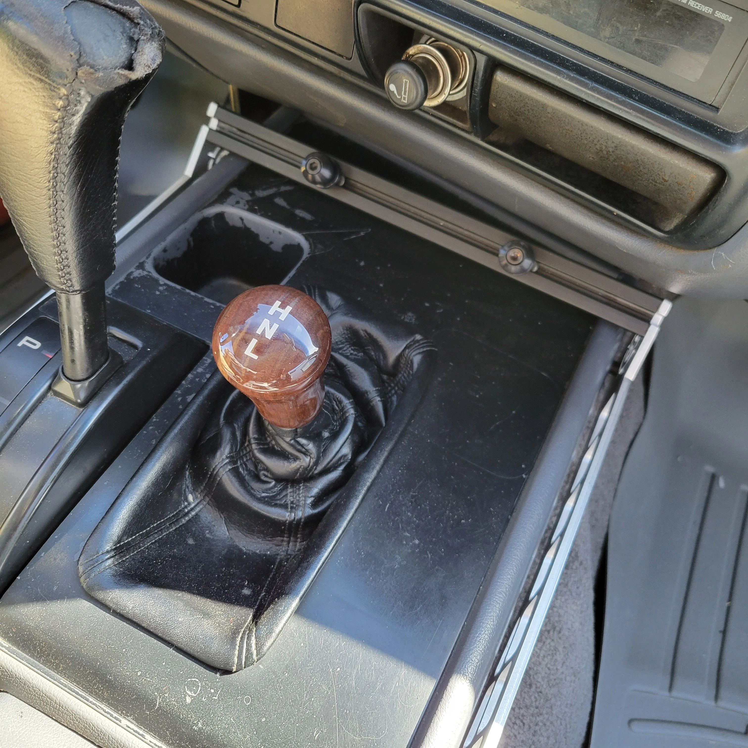 1991-1994 80 Series Land Cruiser Center Console Mount - Image 3