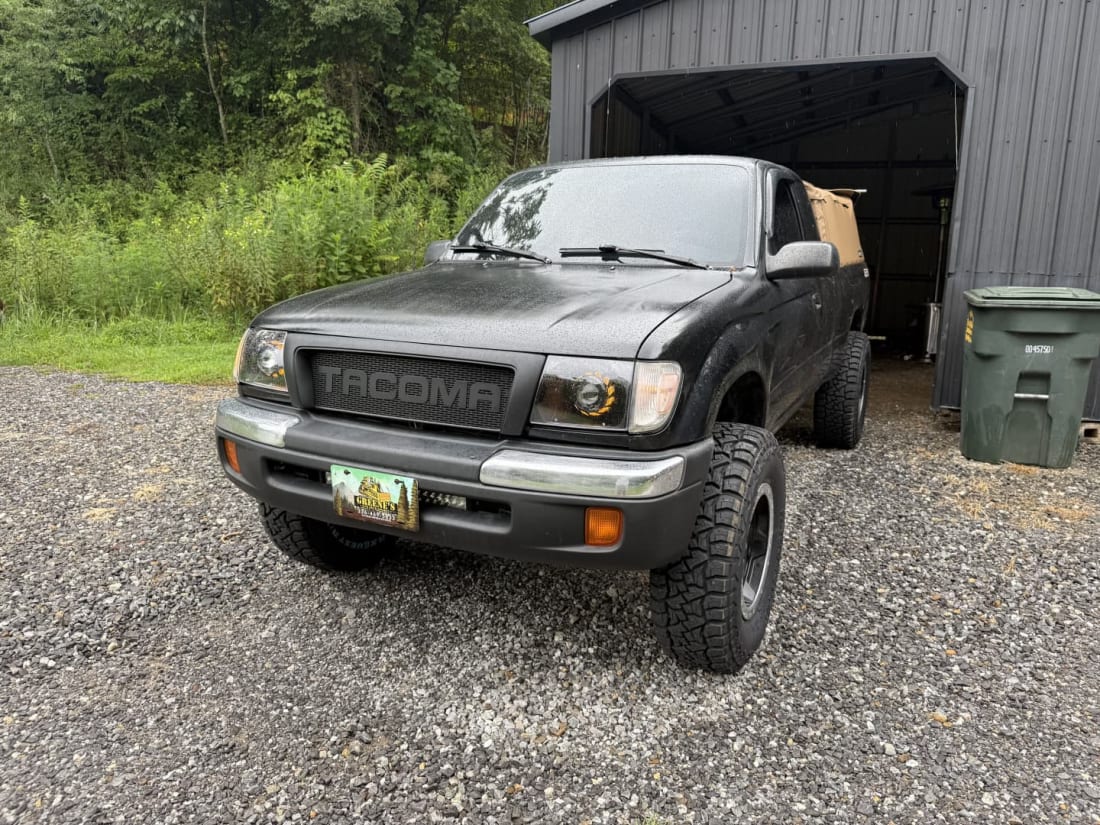 1998-2000 1st Gen Tacoma Mesh Grille - Image 3