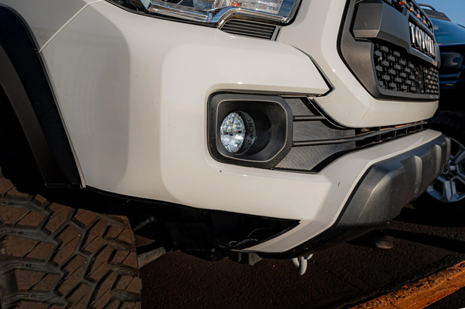 Nacho Quatro Fog Mount - Tacoma, Tundra, 4Runner - Image 3